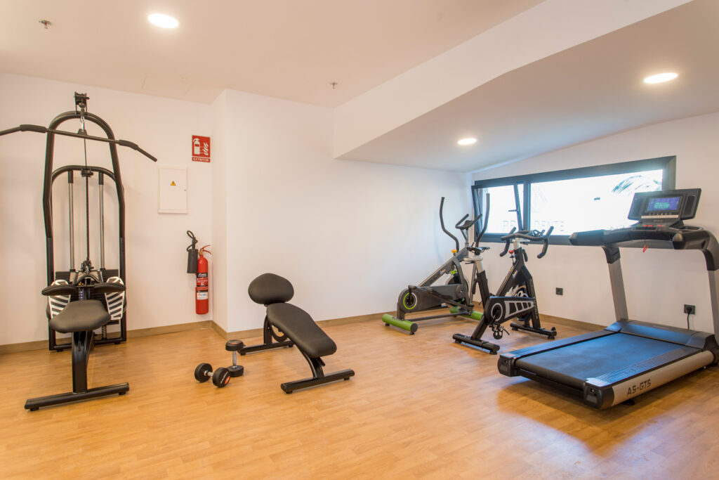 Hotel Presidente con gimnasio.