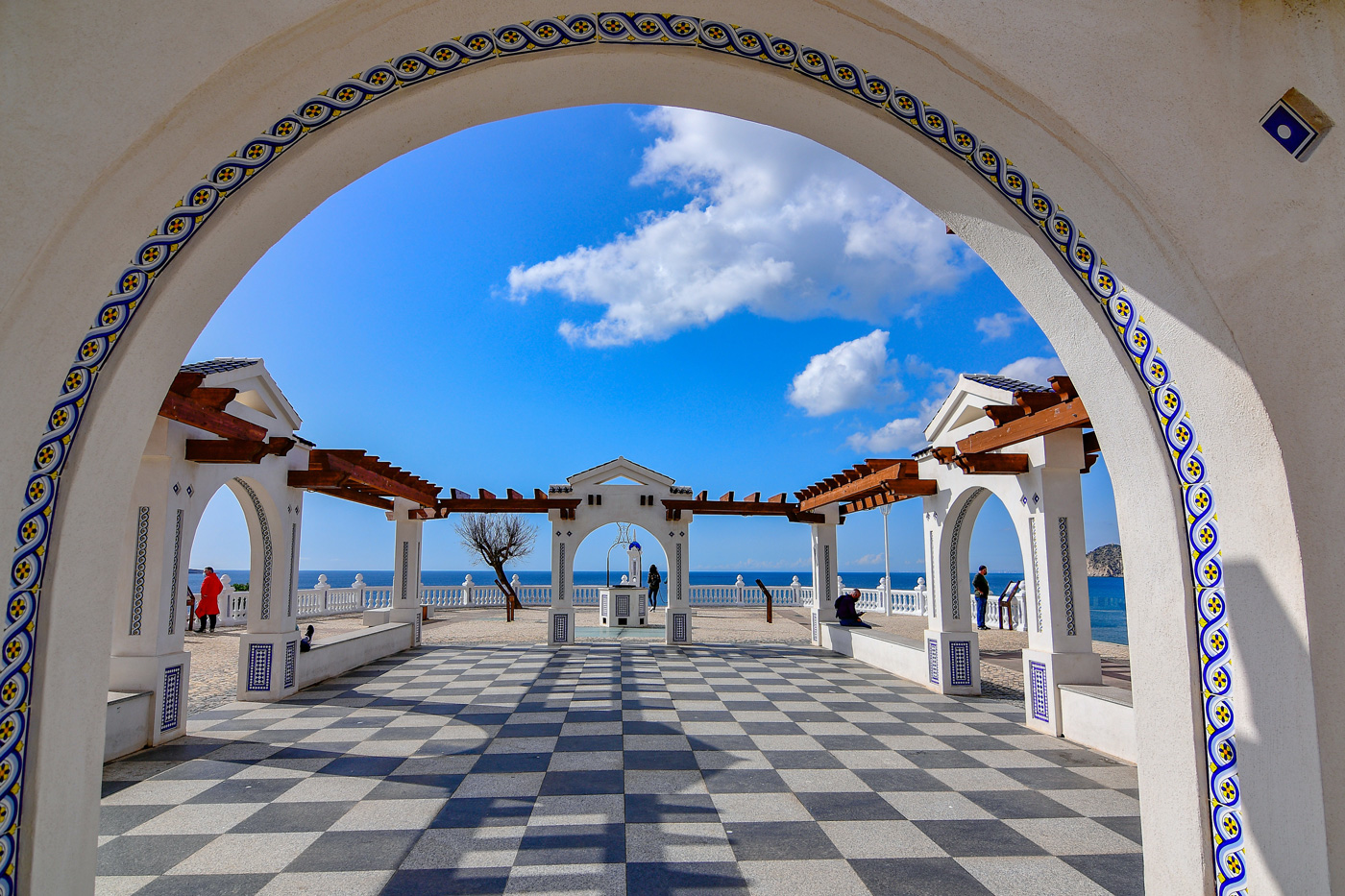 https://www.hotelesbenidorm.com/wp-content/uploads/2023/02/castillo-de-benidorm.jpg