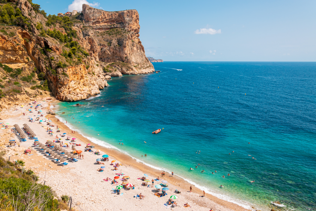 Panorámica de la Costa Blanca, cala Moraig.